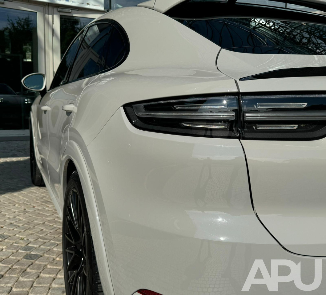Porsche Cayenne Turbo - Veturë: foto 3 Porsche Cayenne Turbo - Veturë: foto 3