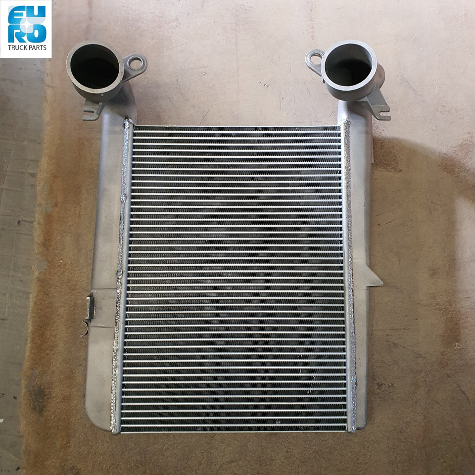 DAF CF 85 INTERCOOLER 1371318R + €50 Statiegeld - Ftohësi i ndërmjetëm për Kamioni: foto 1 DAF CF 85 INTERCOOLER 1371318R + €50 Statiegeld - Ftohësi i ndërmjetëm për Kamioni: foto 1