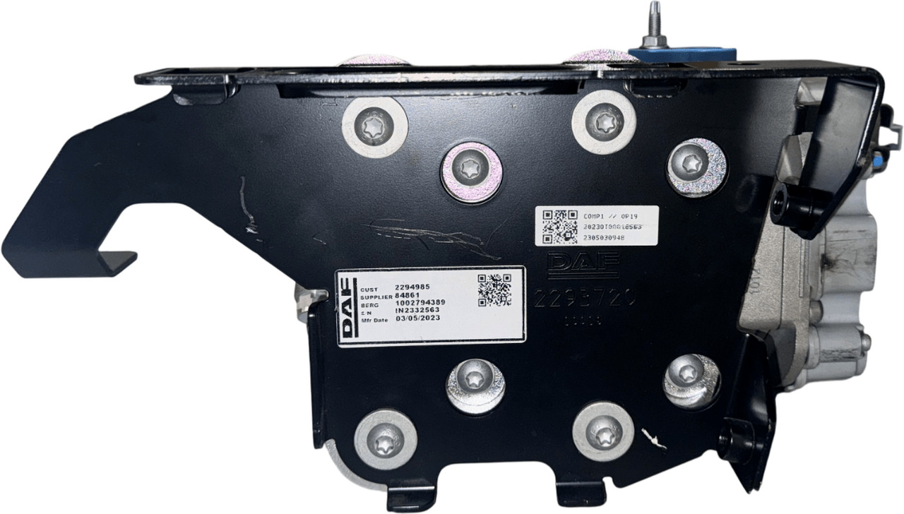 DAF XG AIRCOCOMPRESSOR 2022- MET BEHUIZINGSSCHADE 2294985EXP. - Kompresori i ajrit të frenave për Kamioni: foto 5 DAF XG AIRCOCOMPRESSOR 2022- MET BEHUIZINGSSCHADE 2294985EXP. - Kompresori i ajrit të frenave për Kamioni: foto 5