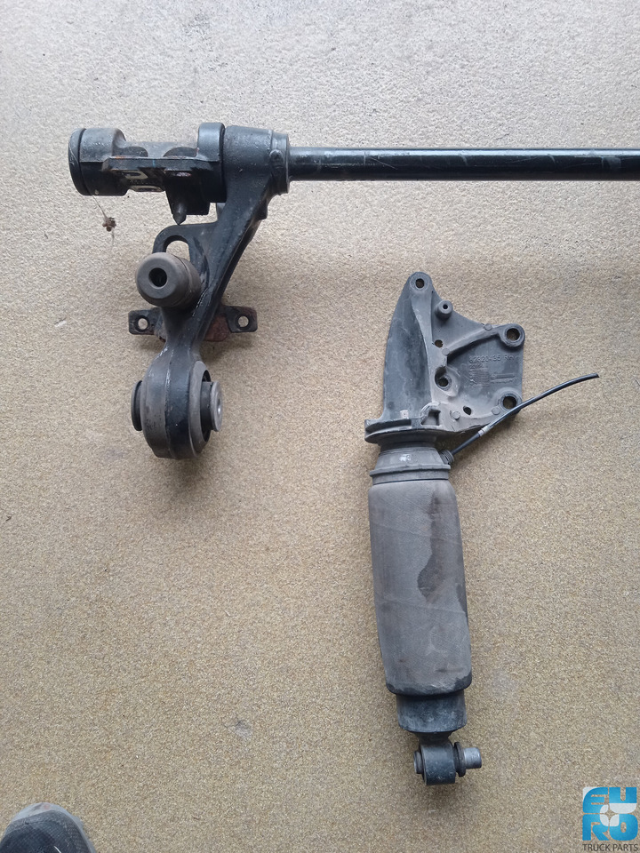 RENAULT TRUCK T CABINE STABILISATOR >2014 GEBRUIKT 7421874554U - Stabilizator për Kamioni: foto 3 RENAULT TRUCK T CABINE STABILISATOR >2014 GEBRUIKT 7421874554U - Stabilizator për Kamioni: foto 3