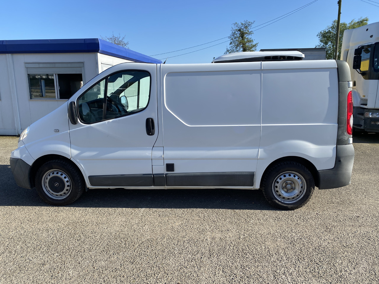 RENAULT trafic frigo - Furgon frigorifer: foto 4 RENAULT trafic frigo - Furgon frigorifer: foto 4