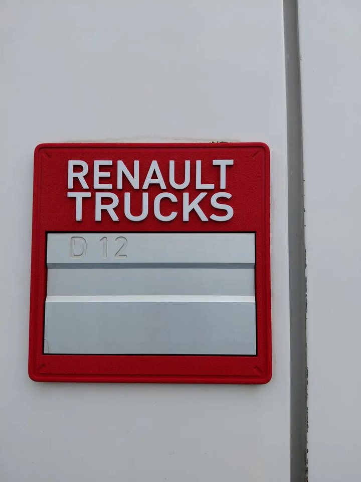 2017 Renault D12 4×2 Double Sleeper Curtainsider - Kamion me tendë: foto 5 2017 Renault D12 4×2 Double Sleeper Curtainsider - Kamion me tendë: foto 5