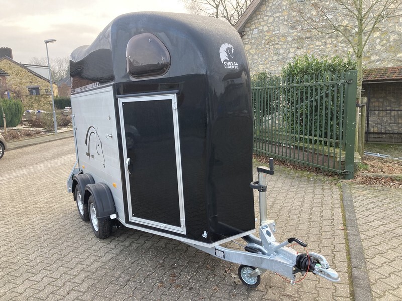 CHEVAL Liberté Gold One paardentrailer - Rimorkio për kuaj: foto 2 CHEVAL Liberté Gold One paardentrailer - Rimorkio për kuaj: foto 2