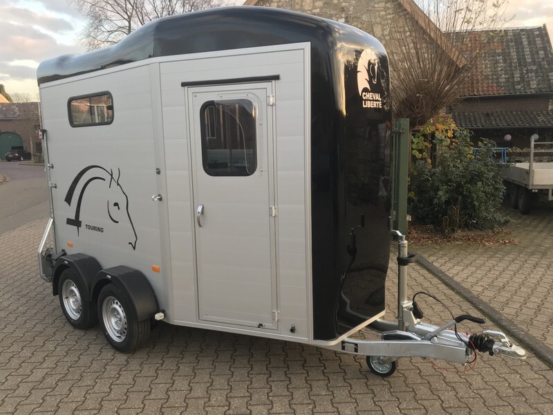 CHEVAL Liberte Touring Country met vooruitloop - Rimorkio për kuaj: foto 1 CHEVAL Liberte Touring Country met vooruitloop - Rimorkio për kuaj: foto 1