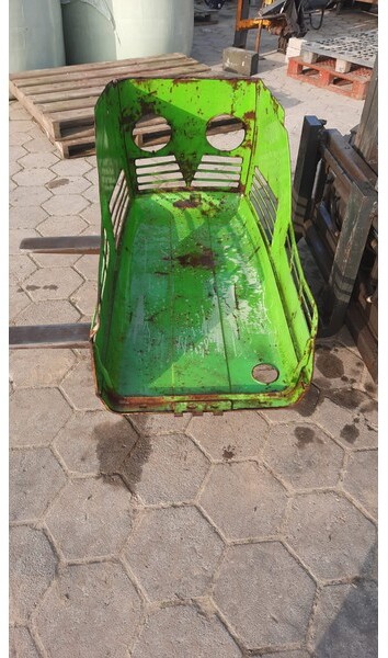 Deutz-Fahr 4006-5206 - Kofano për Makineri bujqësore: foto 2 Deutz-Fahr 4006-5206 - Kofano për Makineri bujqësore: foto 2