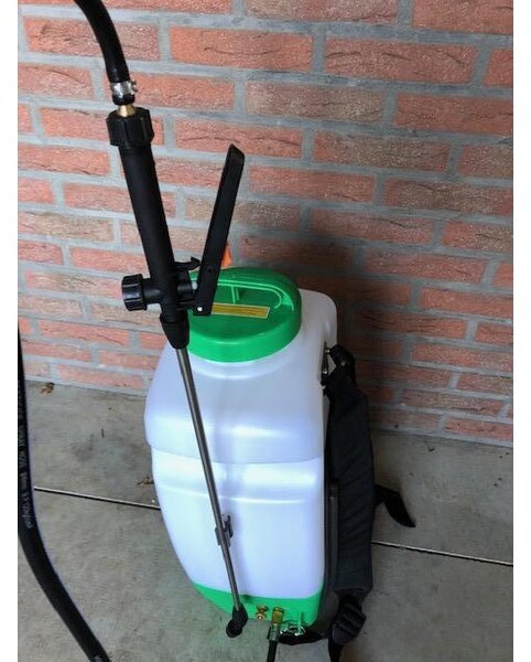 Seaflo Accu rug spuit, 20 liter - Spërkatës i montuar në traktor: foto 5 Seaflo Accu rug spuit, 20 liter - Spërkatës i montuar në traktor: foto 5