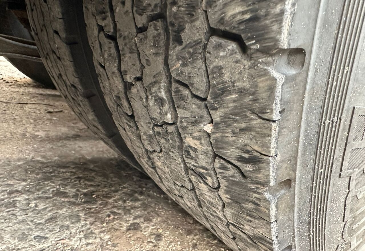 Gjysmë-kamion Volvo FH 500: foto 7