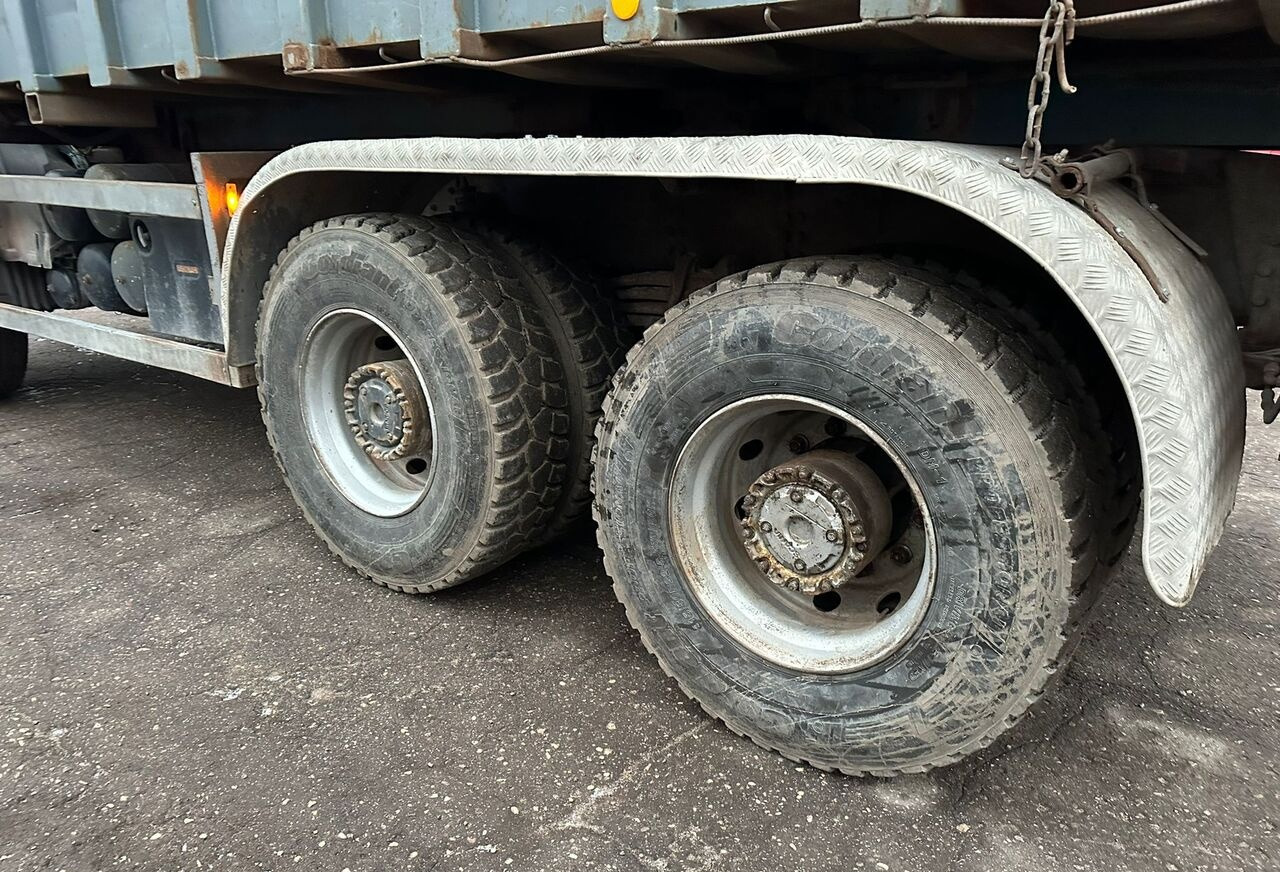 Scania 124C 6x6 steel - Kamion vetëshkarkues: foto 3 Scania 124C 6x6 steel - Kamion vetëshkarkues: foto 3