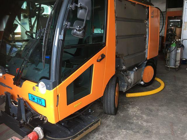 AEBI SCHMIDT Úttisztító - Makinë fshirëse për rrugët: foto 3 AEBI SCHMIDT Úttisztító - Makinë fshirëse për rrugët: foto 3