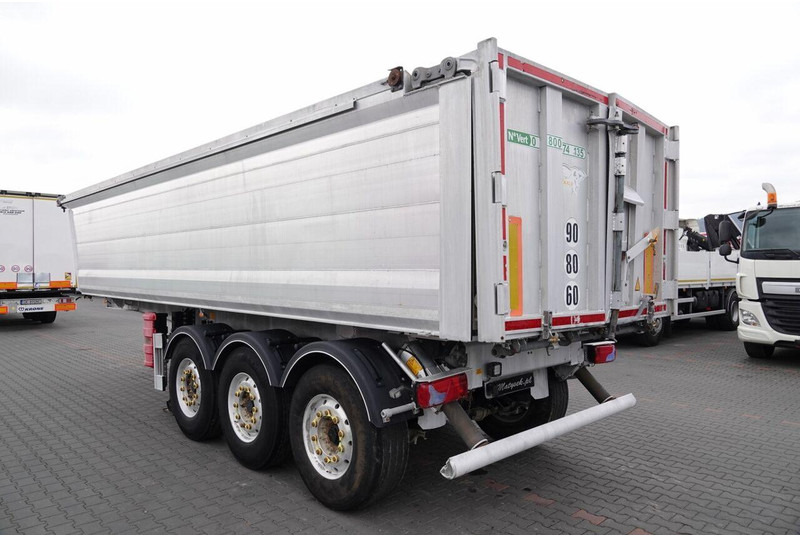 Benalu WYWROTKA / 26 m3 / ALUMINIOWA / OŚ PODNOSZONA / WAGA: 5 000 KG / - Gjysmë rimorkio vetëshkarkuese: foto 3 Benalu WYWROTKA / 26 m3 / ALUMINIOWA / OŚ PODNOSZONA / WAGA: 5 000 KG / - Gjysmë rimorkio vetëshkarkuese: foto 3