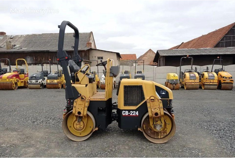 Caterpillar CB -224 Úthenger - Rul: foto 1 Caterpillar CB -224 Úthenger - Rul: foto 1