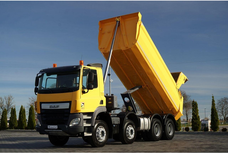 DAF CF 85.410 / 8x4 / WYWROTKA TYLNOZSYPOWA / HYDROKLAPA / OPONY 1 - Kamion vetëshkarkues: foto 4 DAF CF 85.410 / 8x4 / WYWROTKA TYLNOZSYPOWA / HYDROKLAPA / OPONY 1 - Kamion vetëshkarkues: foto 4