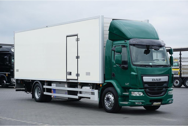 DAF LF / 250 / EURO 6 / CHŁODNIA + WINDA / MULTITEMPERATURA - Kamion frigorifer: foto 1 DAF LF / 250 / EURO 6 / CHŁODNIA + WINDA / MULTITEMPERATURA - Kamion frigorifer: foto 1