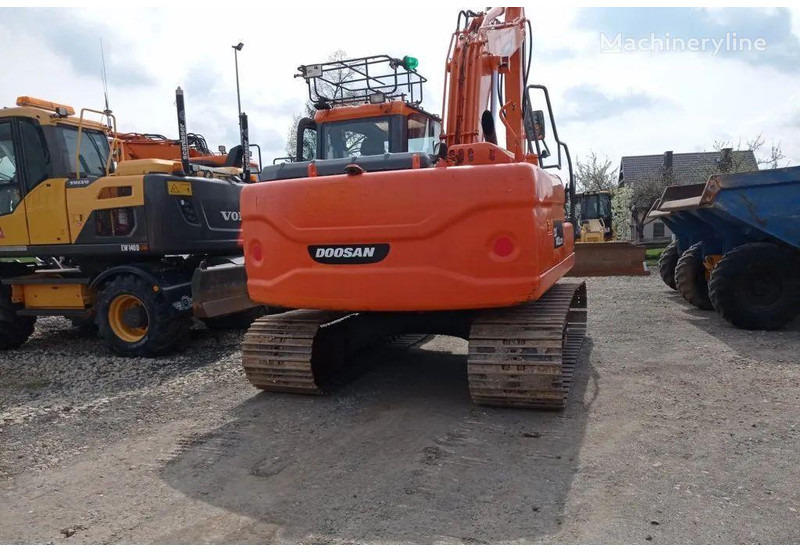 Doosan DX 140 LC-3 Crawler excavator - Ekskavator me zinxhirë: foto 3 Doosan DX 140 LC-3 Crawler excavator - Ekskavator me zinxhirë: foto 3