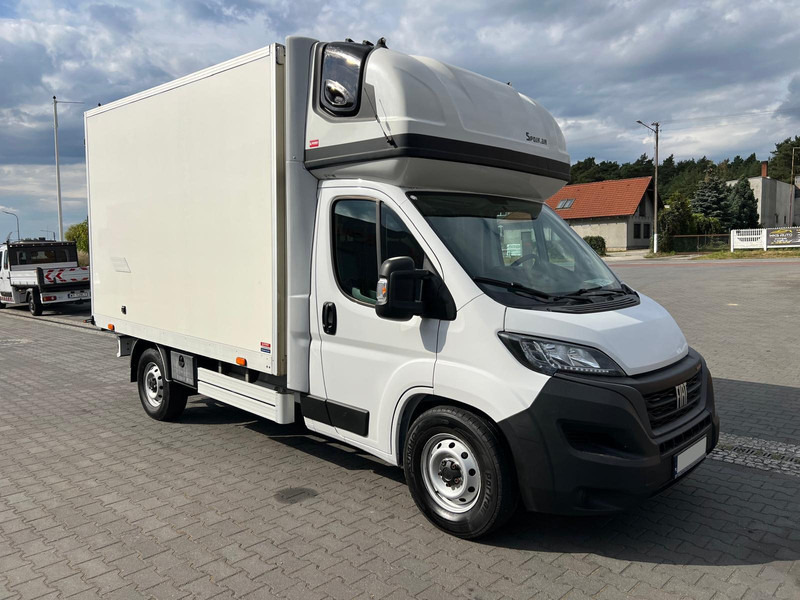 Fiat Ducato REFRIGERATOR CONTAINER BED WEBASTO - Furgon frigorifer: foto 4 Fiat Ducato REFRIGERATOR CONTAINER BED WEBASTO - Furgon frigorifer: foto 4