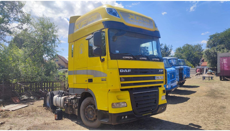 DAF XF 105.410 Tractor Lowdeck - MEGA - Gjysmë-kamion: foto 1 DAF XF 105.410 Tractor Lowdeck - MEGA - Gjysmë-kamion: foto 1