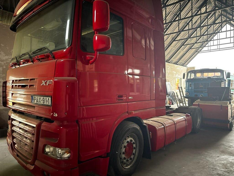 DAF XF 105.460 Lowdeck - MEGA - Gjysmë-kamion: foto 2 DAF XF 105.460 Lowdeck - MEGA - Gjysmë-kamion: foto 2