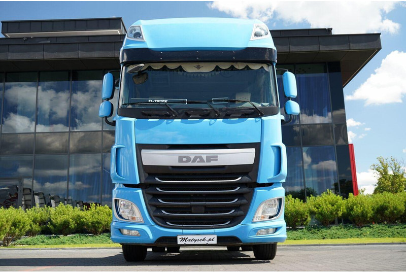 DAF XF 460 / SUPER SPACE CAB / RETARDER / EURO 6 / 2015 YEAR - Gjysmë-kamion: foto 5 DAF XF 460 / SUPER SPACE CAB / RETARDER / EURO 6 / 2015 YEAR - Gjysmë-kamion: foto 5