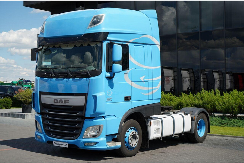 DAF XF 460 / SUPER SPACE CAB / RETARDER / EURO 6 / 2015 YEAR - Gjysmë-kamion: foto 2 DAF XF 460 / SUPER SPACE CAB / RETARDER / EURO 6 / 2015 YEAR - Gjysmë-kamion: foto 2