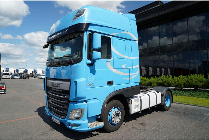 DAF XF 460 / SUPER SPACE CAB / RETARDER / EURO 6 / 2015 YEAR - Gjysmë-kamion: foto 4 DAF XF 460 / SUPER SPACE CAB / RETARDER / EURO 6 / 2015 YEAR - Gjysmë-kamion: foto 4