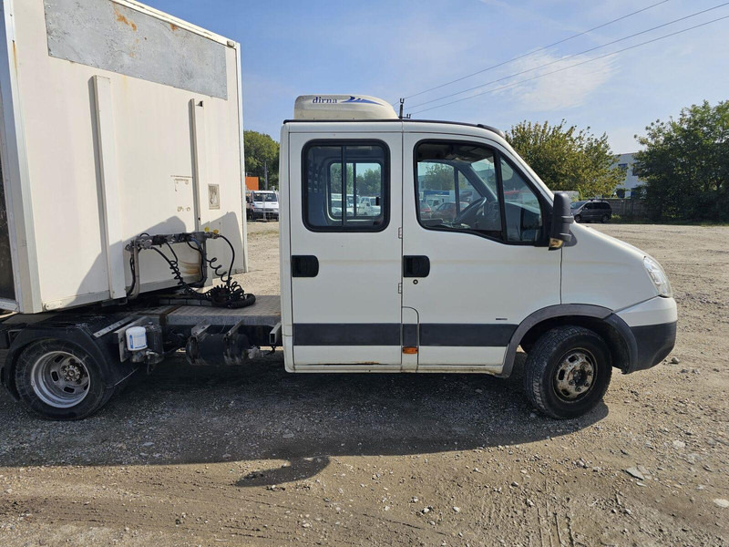 Iveco Daily 40 C 15 double cabine - BE Mini Trekker - SZM - 3.5t - Gjysmë-kamion: foto 4 Iveco Daily 40 C 15 double cabine - BE Mini Trekker - SZM - 3.5t - Gjysmë-kamion: foto 4