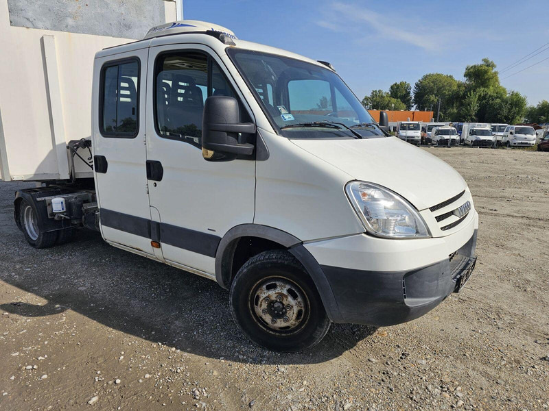 Iveco Daily 40 C 15 double cabine - BE Mini Trekker - SZM - 3.5t - Gjysmë-kamion: foto 1 Iveco Daily 40 C 15 double cabine - BE Mini Trekker - SZM - 3.5t - Gjysmë-kamion: foto 1
