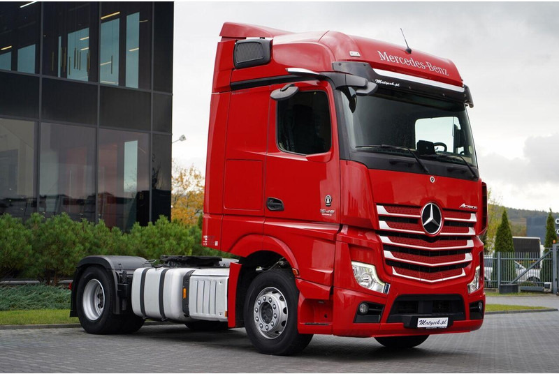 Mercedes-Benz ACTROS 1845 - Gjysmë-kamion: foto 1 Mercedes-Benz ACTROS 1845 - Gjysmë-kamion: foto 1