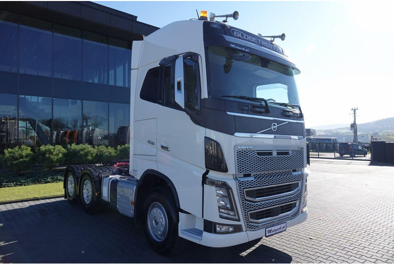 Volvo FH16 / 650 / 6x4 / HYDRAULIKA / I -PARK COOL / 3 OSIOWY CIĄGNIK - Gjysmë-kamion: foto 2 Volvo FH16 / 650 / 6x4 / HYDRAULIKA / I -PARK COOL / 3 OSIOWY CIĄGNIK - Gjysmë-kamion: foto 2