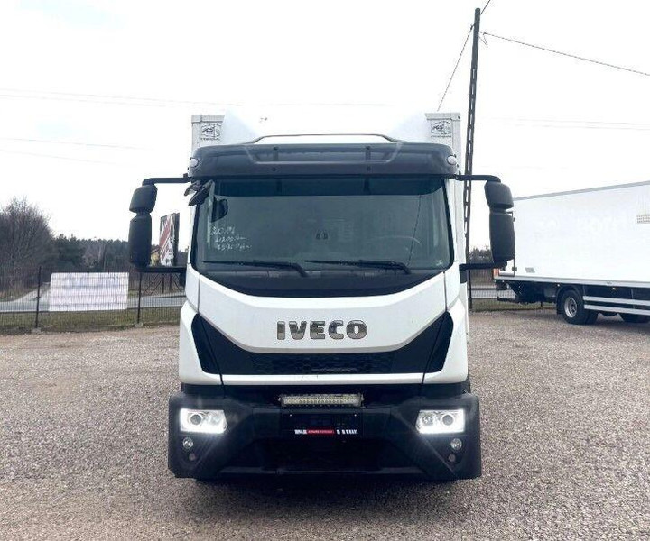 Iveco 120-250 EUROCARGO Koffer + Tail Lift - Kamion vagonetë: foto 3 Iveco 120-250 EUROCARGO Koffer + Tail Lift - Kamion vagonetë: foto 3