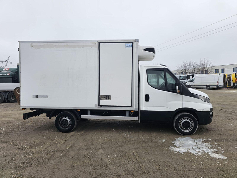 Iveco 35-130 S - Carrier Pulsor 350 frigo - Furgon frigorifer: foto 4 Iveco 35-130 S - Carrier Pulsor 350 frigo - Furgon frigorifer: foto 4