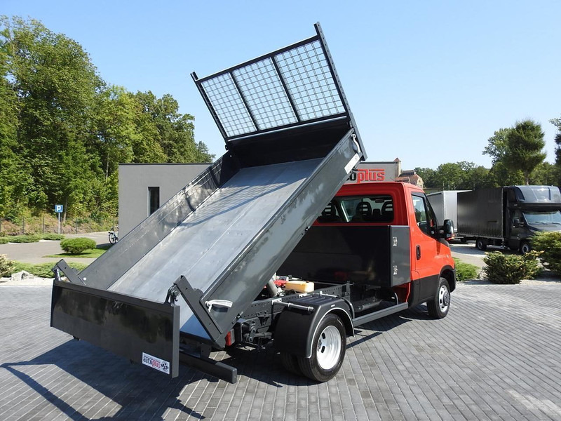 Iveco DAILY 35C13 WYWROTKA TEMPOMAT KLIMATYZACJA BLIŹNIACZE KOŁA 130K - Kamioncine vetëshkarkuese: foto 3 Iveco DAILY 35C13 WYWROTKA TEMPOMAT KLIMATYZACJA BLIŹNIACZE KOŁA 130K - Kamioncine vetëshkarkuese: foto 3