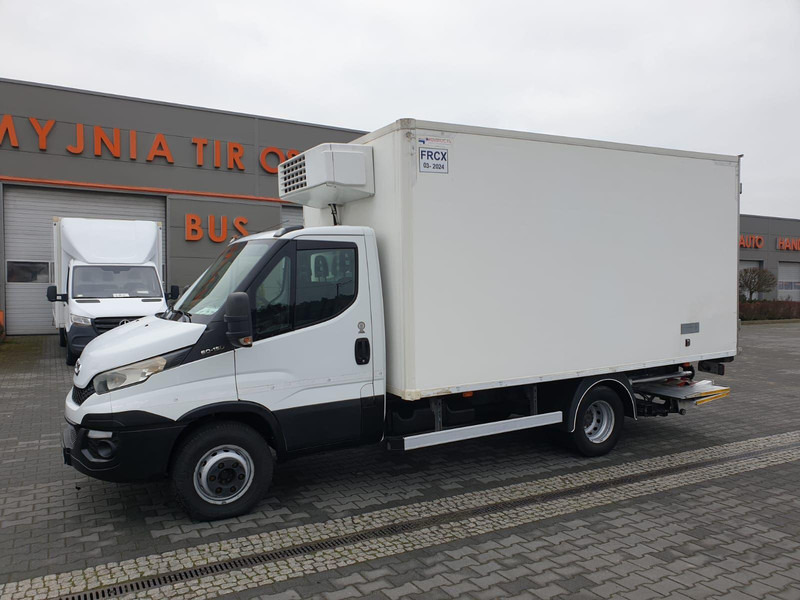 Iveco DAILY 60C15 60-150 TWO-CHAMBER REFRIGERATOR CONTAINER ISOTHERM F - Kamion frigorifer: foto 3 Iveco DAILY 60C15 60-150 TWO-CHAMBER REFRIGERATOR CONTAINER ISOTHERM F - Kamion frigorifer: foto 3