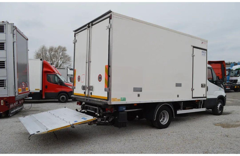 Iveco DAILY 60C15 60-150 TWO-CHAMBER REFRIGERATOR CONTAINER ISOTHERM F - Kamion frigorifer: foto 5 Iveco DAILY 60C15 60-150 TWO-CHAMBER REFRIGERATOR CONTAINER ISOTHERM F - Kamion frigorifer: foto 5