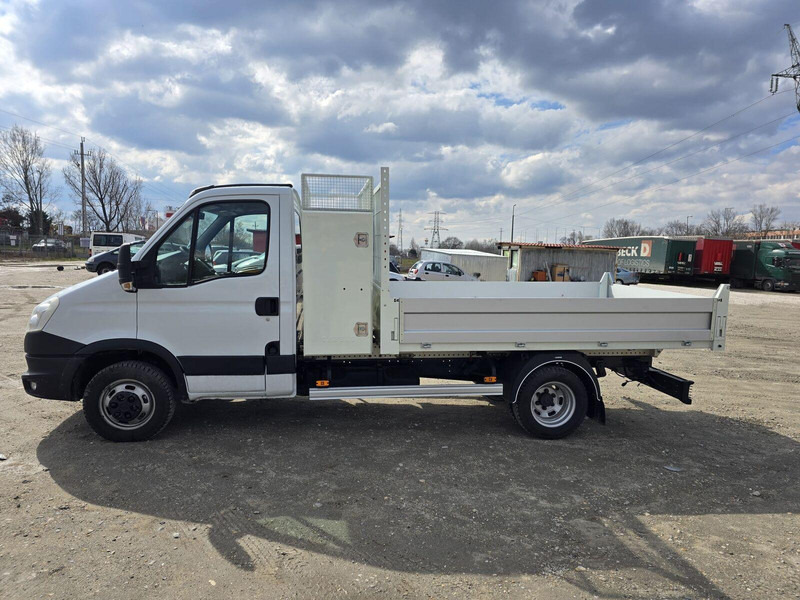 Iveco Daily 35 C 13 - Tipper + tool box - Kamioncine vetëshkarkuese: foto 5 Iveco Daily 35 C 13 - Tipper + tool box - Kamioncine vetëshkarkuese: foto 5