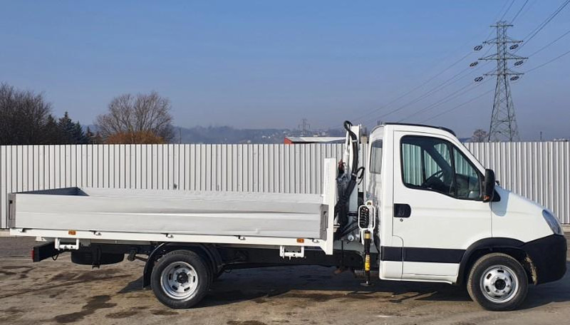 Iveco Daily 35C13 Bonfiglioli P 2300 - Pritsche 4,3 m - Kamioncine me karroceri: foto 4 Iveco Daily 35C13 Bonfiglioli P 2300 - Pritsche 4,3 m - Kamioncine me karroceri: foto 4