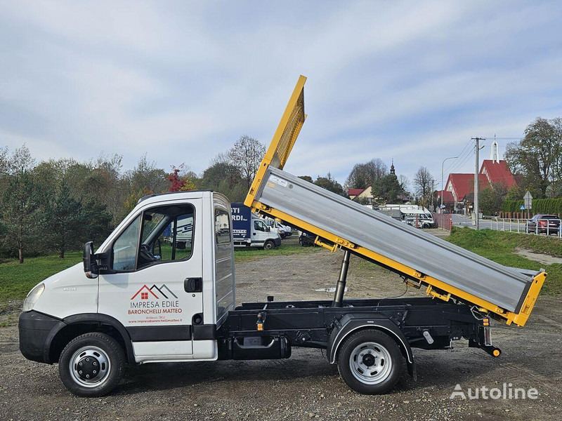 Iveco Daily 35c-15 3 way tipper - Kamioncine vetëshkarkuese: foto 4 Iveco Daily 35c-15 3 way tipper - Kamioncine vetëshkarkuese: foto 4