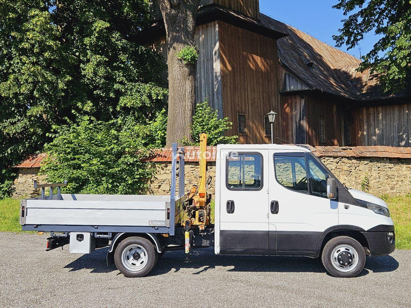 Iveco Daily 35c-15 Doka flatbed + crane Effer - Kamioncine me karroceri, Kamioncine dopio kabinë: foto 5 Iveco Daily 35c-15 Doka flatbed + crane Effer - Kamioncine me karroceri, Kamioncine dopio kabinë: foto 5