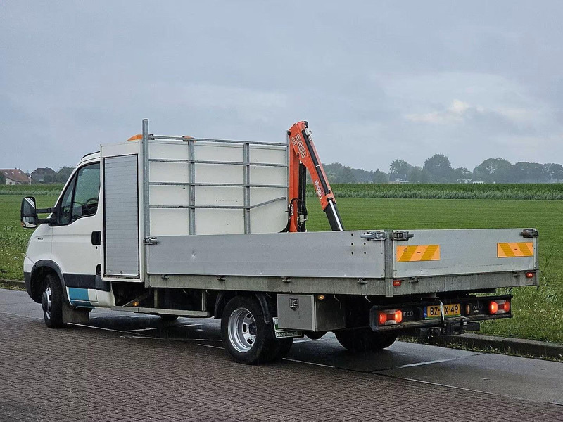 Iveco Daily 40C15 - Flatbed + crane - Kamion me karroceri të hapur, Kamion me vinç: foto 3 Iveco Daily 40C15 - Flatbed + crane - Kamion me karroceri të hapur, Kamion me vinç: foto 3