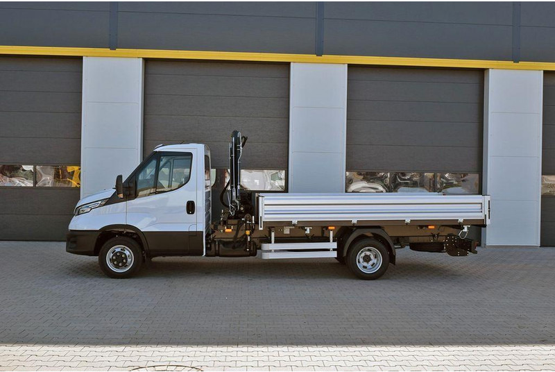 Iveco Daily 50C21H 3 way tipper + crane Hiab T-CLX 029 - Kamion vetëshkarkues, Kamion me vinç: foto 2 Iveco Daily 50C21H 3 way tipper + crane Hiab T-CLX 029 - Kamion vetëshkarkues, Kamion me vinç: foto 2