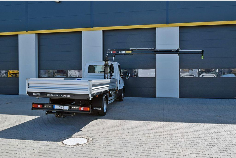 Iveco Daily 50C21H 3 way tipper + crane Hiab T-CLX 029 - Kamion vetëshkarkues, Kamion me vinç: foto 3 Iveco Daily 50C21H 3 way tipper + crane Hiab T-CLX 029 - Kamion vetëshkarkues, Kamion me vinç: foto 3