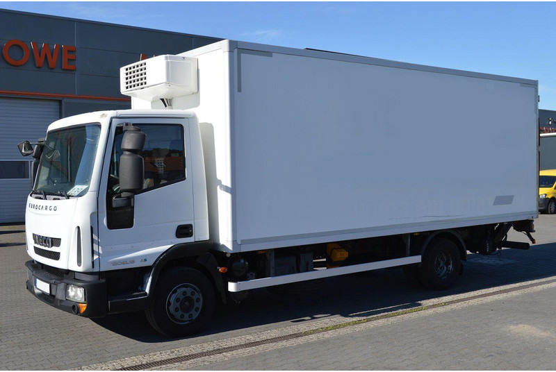 Iveco EUROCARGO 120EL18 REFRIGERATOR+LIFT SIDE DOOR - Kamion frigorifer: foto 2 Iveco EUROCARGO 120EL18 REFRIGERATOR+LIFT SIDE DOOR - Kamion frigorifer: foto 2