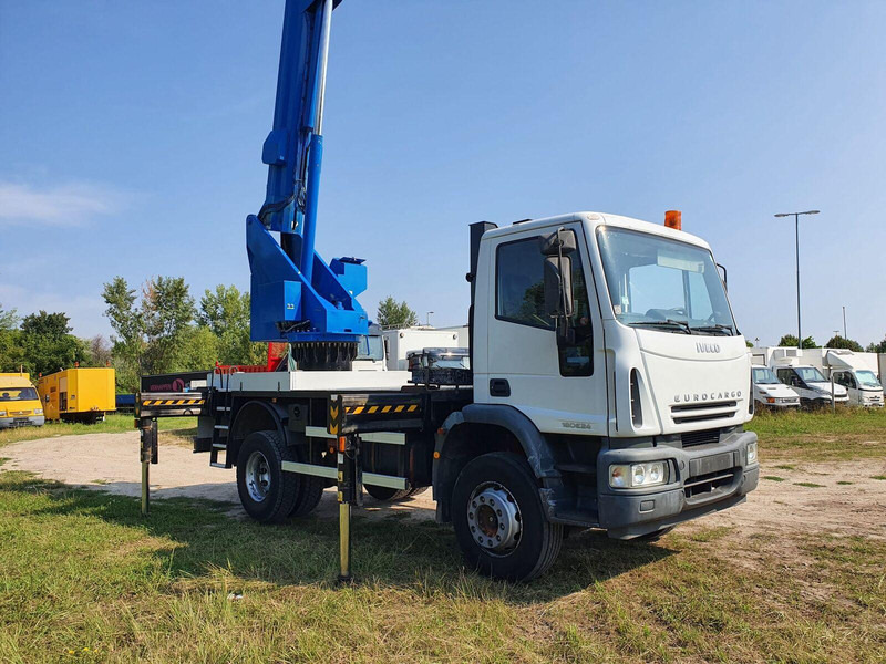 Iveco Eurocargo ML 180 E 24 - Bizocchi KJF 320 lifting basket 32 m - Platformë ajrore e montuar në kamion: foto 1 Iveco Eurocargo ML 180 E 24 - Bizocchi KJF 320 lifting basket 32 m - Platformë ajrore e montuar në kamion: foto 1