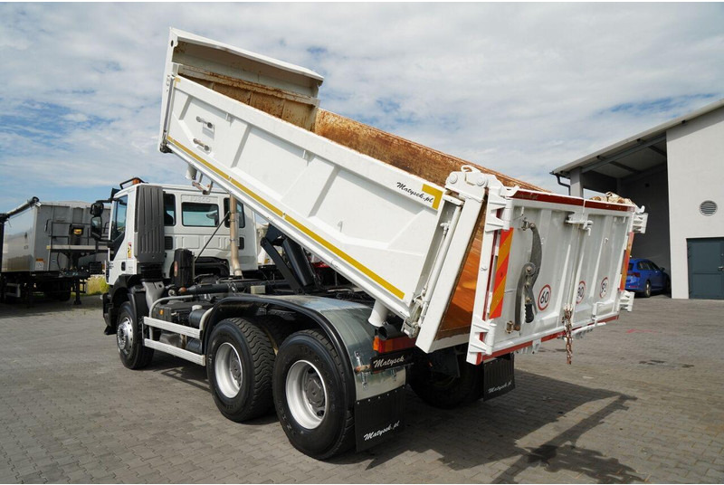 Iveco TRAKKER 360 - Kamion vetëshkarkues: foto 4 Iveco TRAKKER 360 - Kamion vetëshkarkues: foto 4