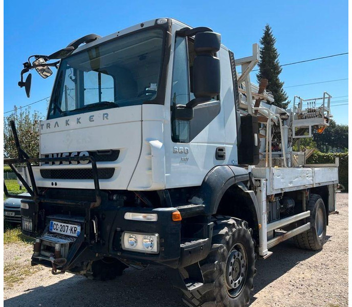 Iveco Trakker 360 - Drilling crane truck 4x4 - Sondë shpimi: foto 1 Iveco Trakker 360 - Drilling crane truck 4x4 - Sondë shpimi: foto 1