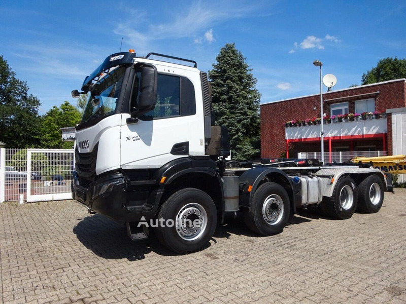 Iveco X-WAY 480 - Hook lift truck 8x4 - Kamion vetëngarkues: foto 2 Iveco X-WAY 480 - Hook lift truck 8x4 - Kamion vetëngarkues: foto 2