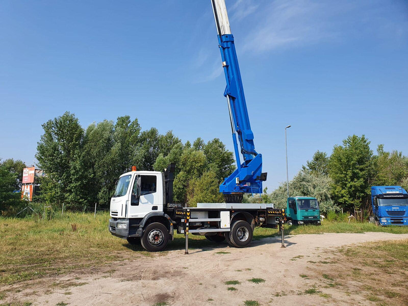 Iveco Eurocargo ML 180 E 24 - Bizocchi KJF 320 lifting basket 32 m - Kamioni, Kamion me vinç: foto 2 Iveco Eurocargo ML 180 E 24 - Bizocchi KJF 320 lifting basket 32 m - Kamioni, Kamion me vinç: foto 2