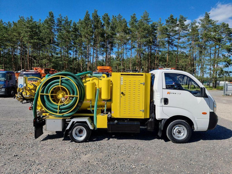 Kia Csatornatisztító - Kamion me vakuum: foto 3 Kia Csatornatisztító - Kamion me vakuum: foto 3