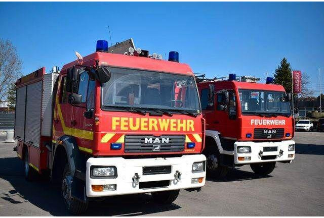 MAN 4x4 Firetruck Feuerwehr DOKA Expedition Camper - Zjarrfikëse: foto 5 MAN 4x4 Firetruck Feuerwehr DOKA Expedition Camper - Zjarrfikëse: foto 5