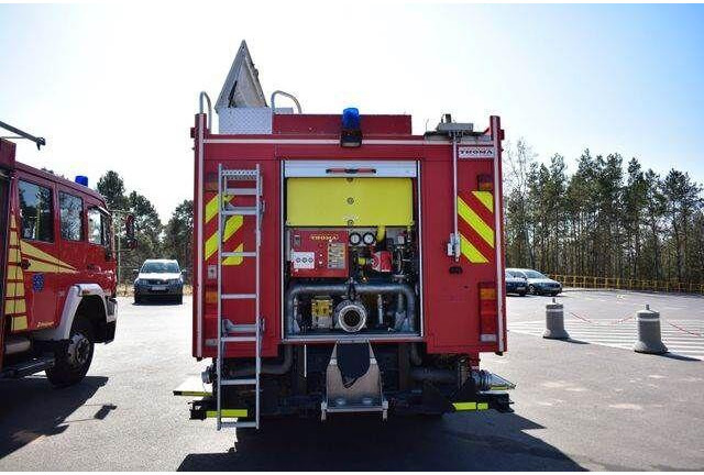 MAN 4x4 Firetruck Feuerwehr DOKA Expedition Camper - Zjarrfikëse: foto 4 MAN 4x4 Firetruck Feuerwehr DOKA Expedition Camper - Zjarrfikëse: foto 4