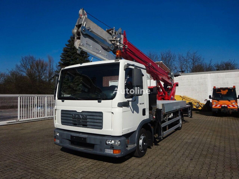 MAN 8.180 TGL - Flatbed+crane - Kamion me karroceri të hapur, Kamion me vinç: foto 3 MAN 8.180 TGL - Flatbed+crane - Kamion me karroceri të hapur, Kamion me vinç: foto 3